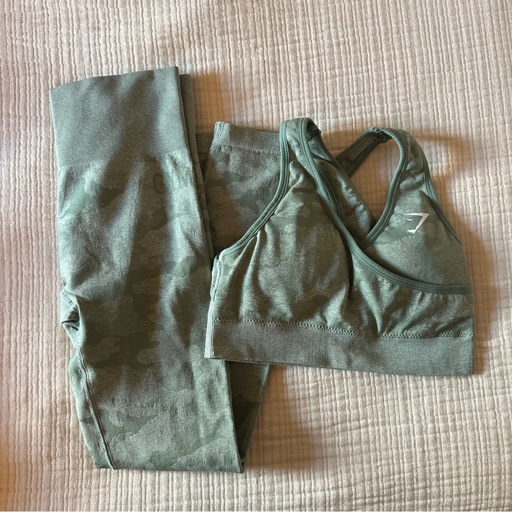 Gymshark Green Camo Sports Bra and Leggings Set